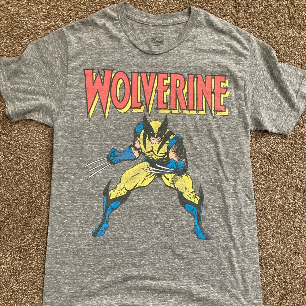 Gray Wolverine T-shirts size small unisex